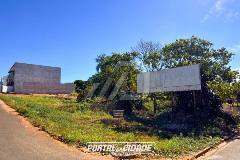 Terreno &agrave; venda - 638m&sup2; - Jardim Tup&atilde;