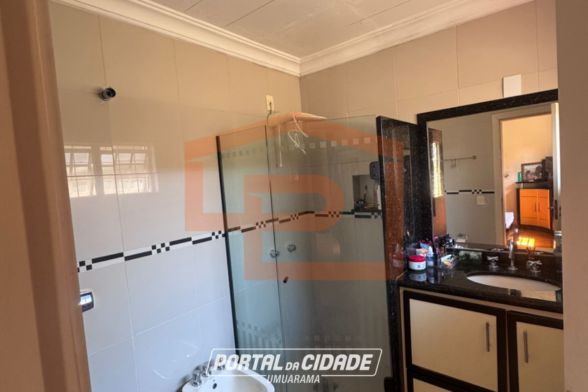 Casa &agrave; venda - 420m&sup2; - Zona I