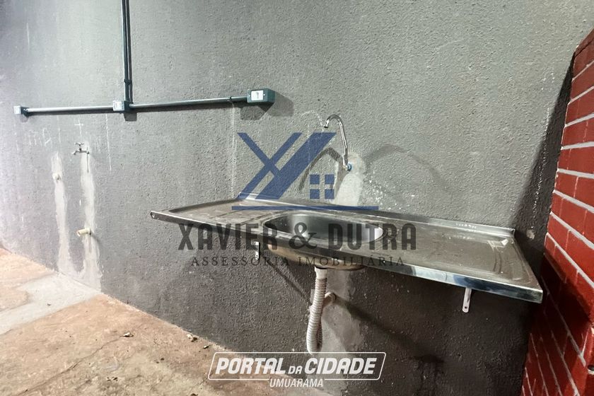 Sala Comercial &agrave; venda - 150m&sup2; - E resid&ecirc;ncia de 85m&sup2; de &aacute;rea constru&iacute;da - Esquina com a Avenida Mascaranhos de Morais