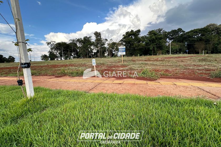Terreno &agrave; venda - 360m&sup2; - VILA BECKER