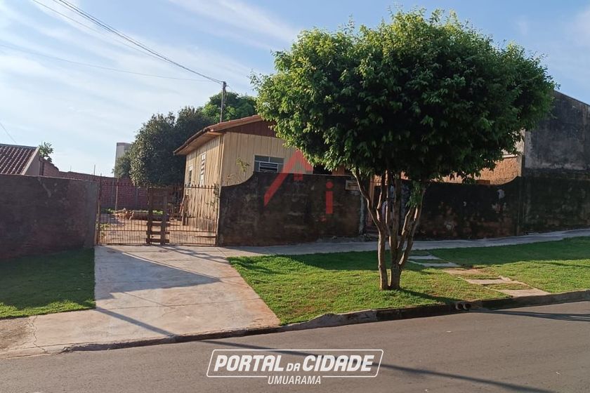 Terreno &agrave; venda - 530m&sup2; - Zona V