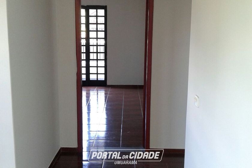 Sal&atilde;o Comercial &agrave; venda - 305m&sup2; - Zona 1