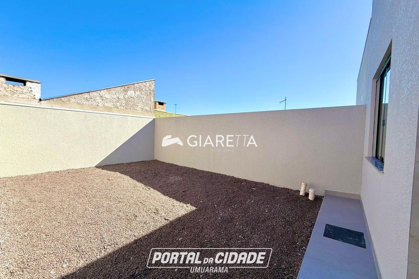 Casa &agrave; venda - 49m&sup2; - JARDIM PINHEIRINHO