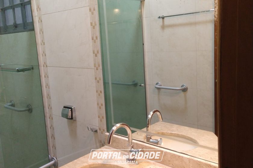 Casa para alugar - 100m&sup2; - Jardim Alphaville