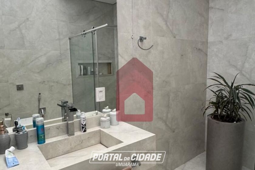 Casa &agrave; venda - 261m&sup2; - Zona II