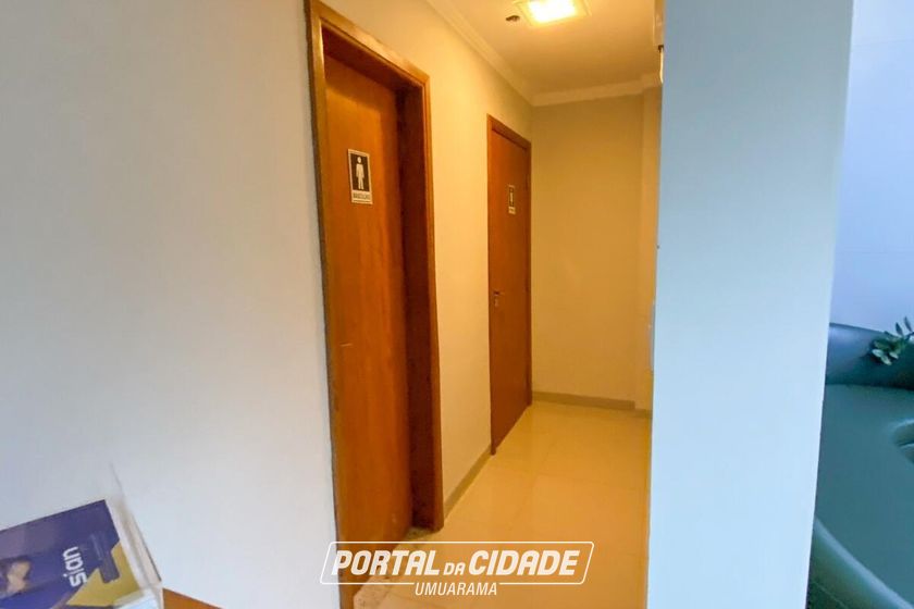 Sala Comercial &agrave; venda - 241m&sup2; - Zona I
