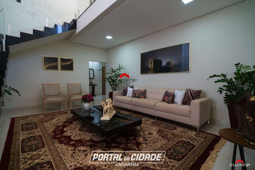 Sobrado &agrave; venda - 600m&sup2; - Zona II