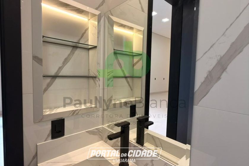 Casa &agrave; venda - 184m&sup2; - ZONA I