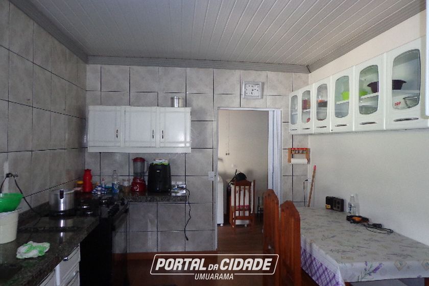 Casa &agrave; venda - 202m&sup2; - Zona Armazem