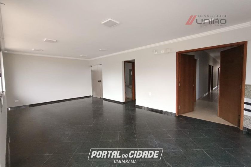 Sal&atilde;o Comercial para alugar - 600m&sup2; - Zona I