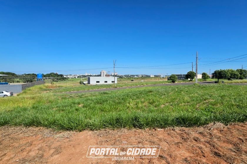 Terreno &agrave; venda - 220m&sup2; - PARQUE RESIDENCIAL METROPOLITANO