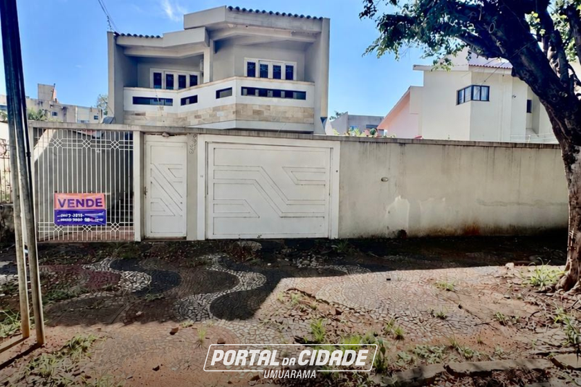 Casa &agrave; venda - 391m&sup2; - Zona II