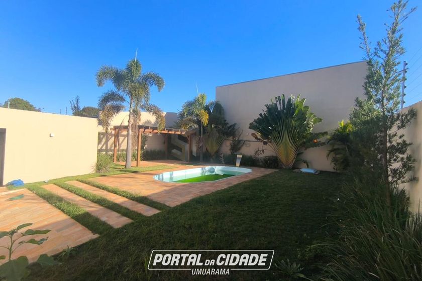 Casa &agrave; venda - 675m&sup2; - Centro