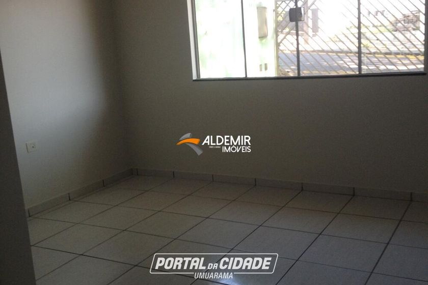 Casa para alugar - 100m&sup2; - Zona 6