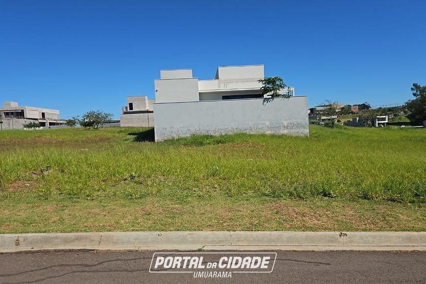 Terreno &agrave; venda - 241m&sup2; - Zona I