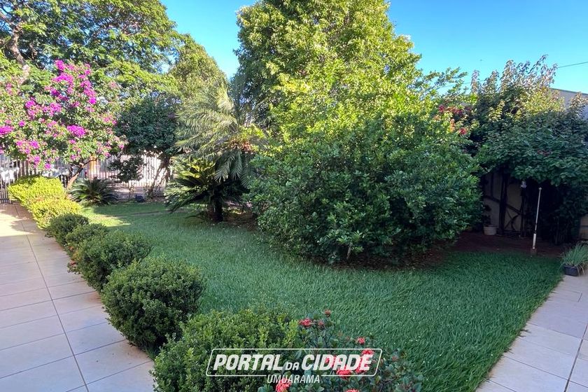 Casa &agrave; venda - 306m&sup2; - Parque do Lago