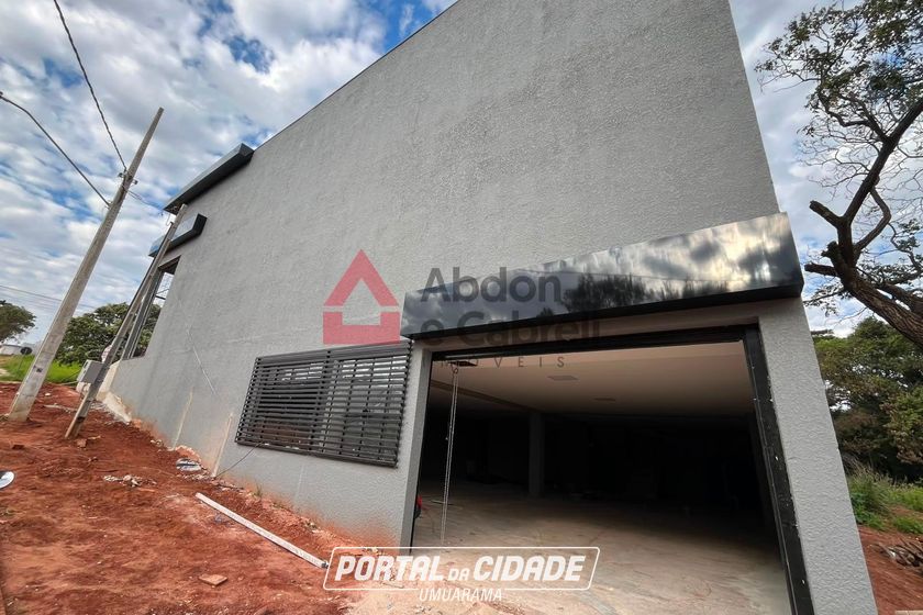 Sal&atilde;o Comercial para alugar - 570m&sup2; - Zona I