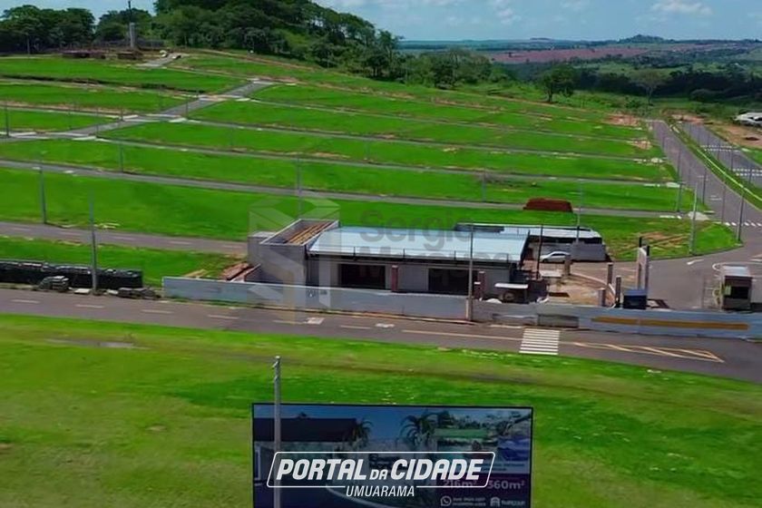 Terreno &agrave; venda - 216m&sup2; - Condom&iacute;nio Mont Sion