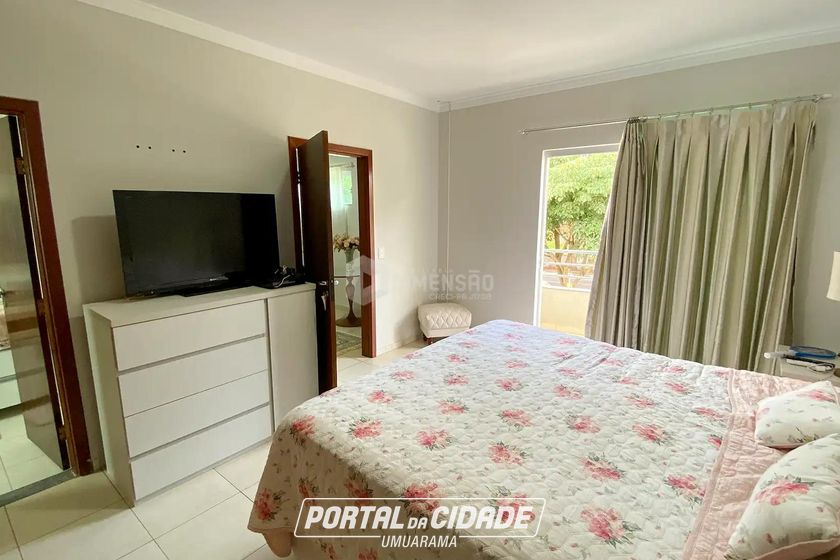 Sobrado &agrave; venda - 197m&sup2; - Zona II