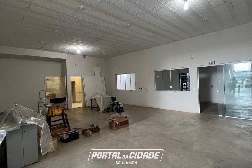Sal&atilde;o Comercial para alugar - 180m&sup2; - Parque Residencial da G&aacute;vea