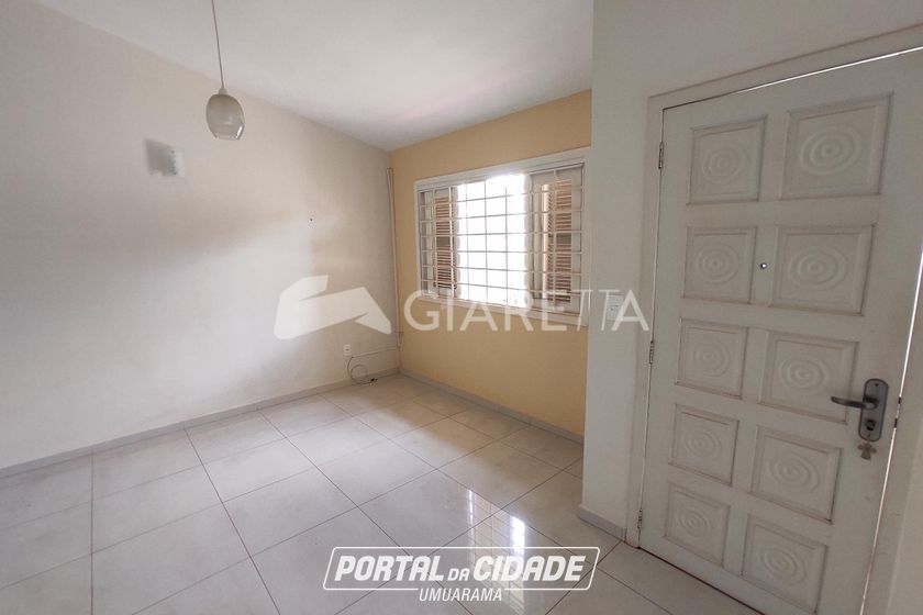 Casa &agrave; venda - 122m&sup2; - CENTRO