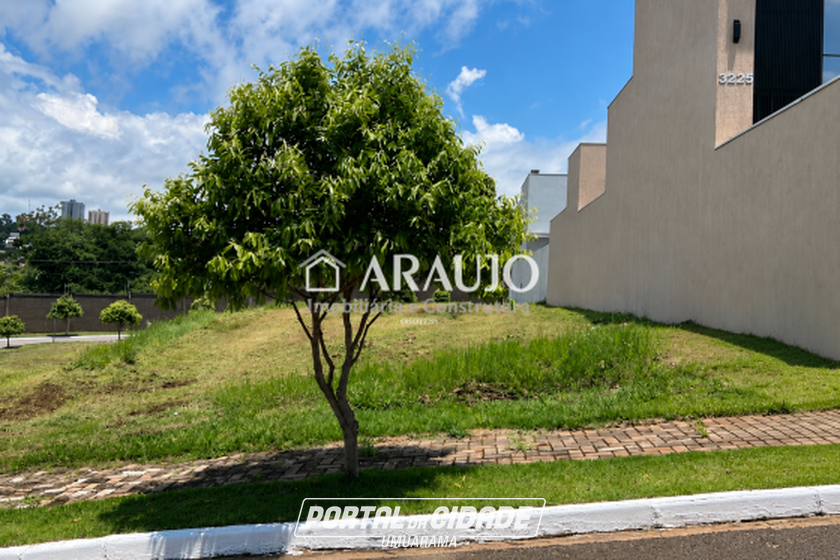 Terreno &agrave; venda - 275m&sup2; - Condom&iacute;nio Residencial Jardins de Versailles