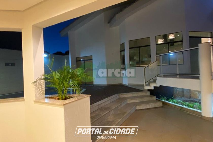 Sobrado &agrave; venda - 439m&sup2; - Zona I-A