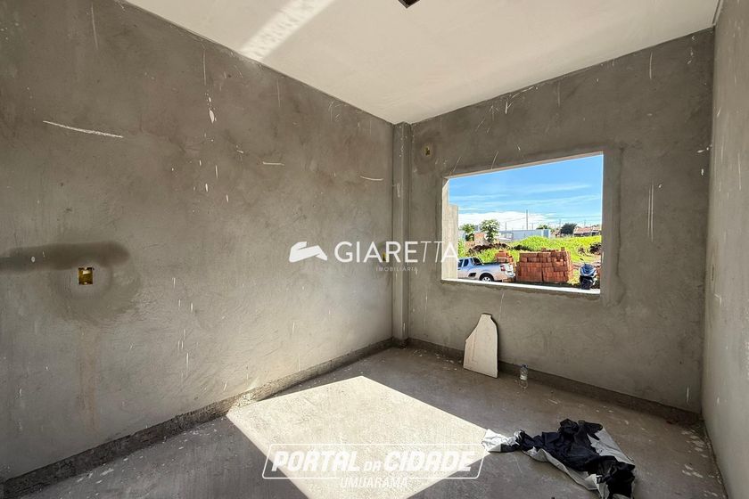 Casa &agrave; venda - 42m&sup2; - JARDIM PINHEIRINHO