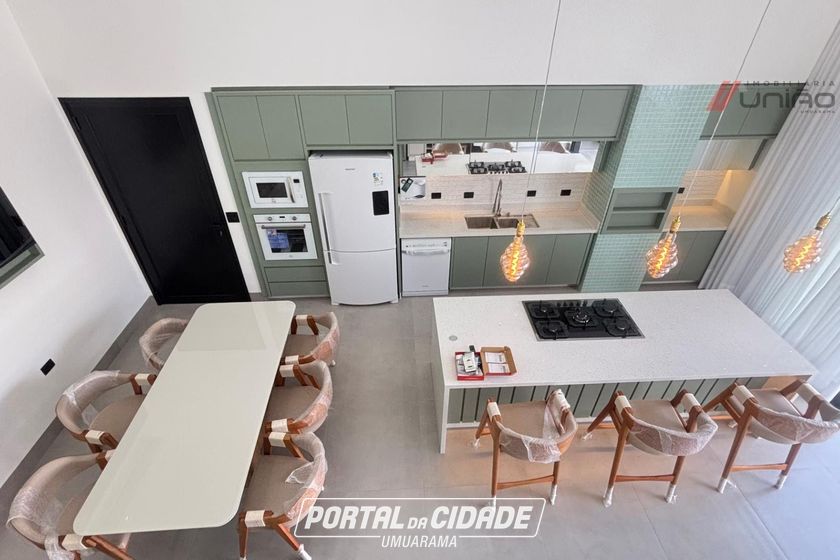 Casa &agrave; venda - 250m&sup2; - Residencial Royal Garden