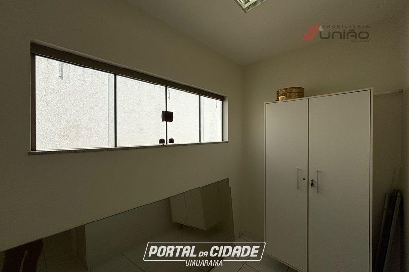 Sal&atilde;o Comercial &agrave; venda - 345m&sup2; - Zona I