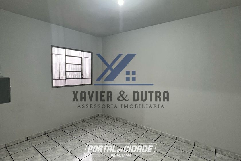 Sala Comercial &agrave; venda - 150m&sup2; - E resid&ecirc;ncia de 85m&sup2; de &aacute;rea constru&iacute;da - Esquina com a Avenida Mascaranhos de Morais