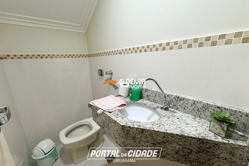 Sobrado &agrave; venda - 200m&sup2; - Jardim dos P&aacute;ssaros