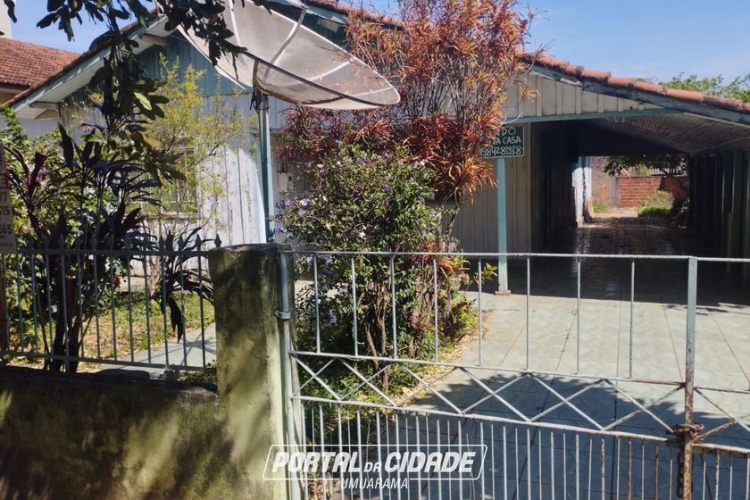 Casa &agrave; venda - 80m&sup2; - CENTRO