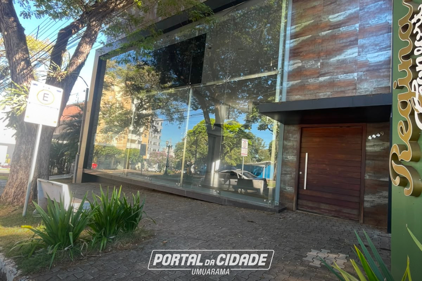Sal&atilde;o Comercial para alugar - 432m&sup2; - Zona III
