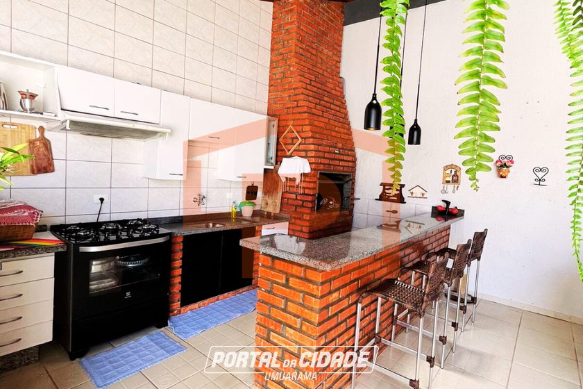 Sobrado &agrave; venda - 188m&sup2; - Zona II