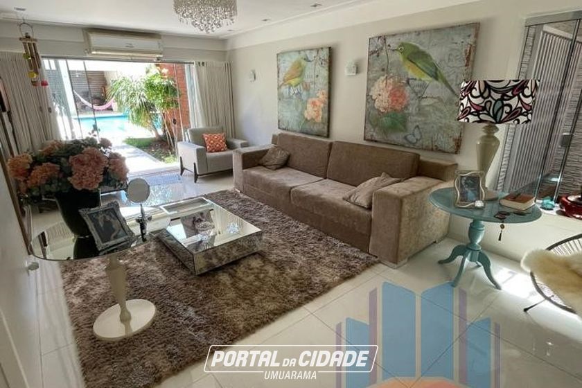Casa &agrave; venda - 735m&sup2; - Zona Armaz&eacute;m