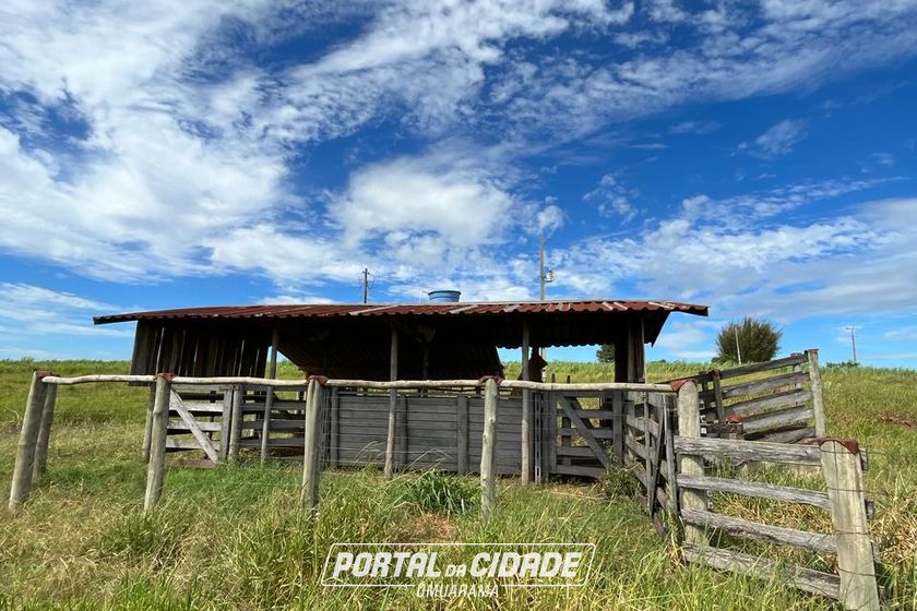 Ch&aacute;cara &agrave; venda - 24m&sup2; - SERRA DOS DOURADOS