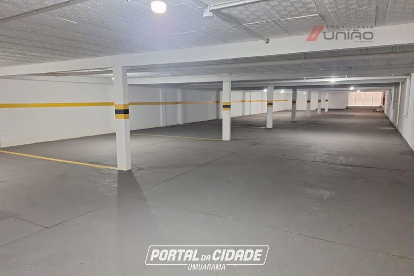 Sal&atilde;o Comercial para alugar - 243m&sup2; - Zona I