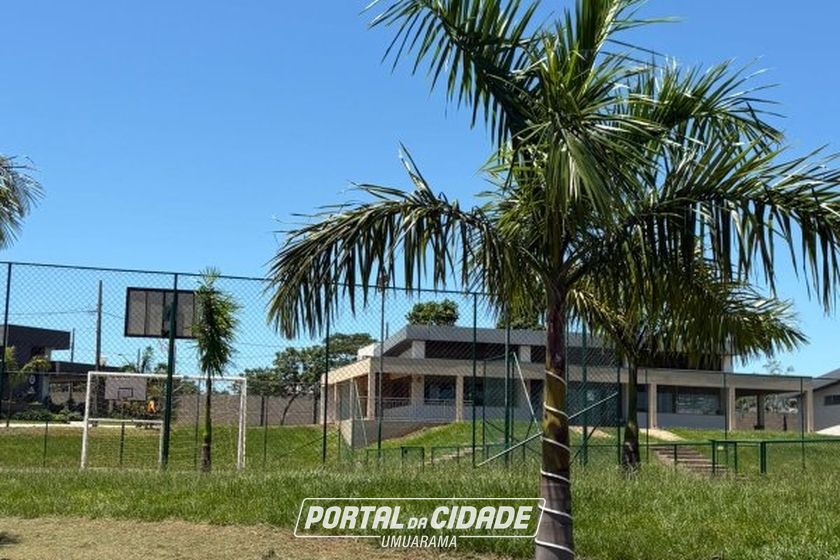 Terreno &agrave; venda - 450m&sup2; - Porto Cobrinco II