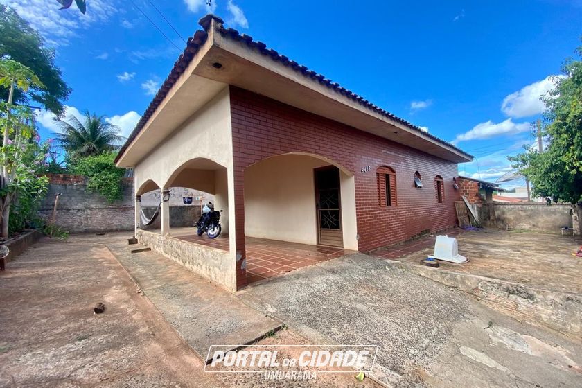 Casa &agrave; venda - 91m&sup2; - ZONA IV