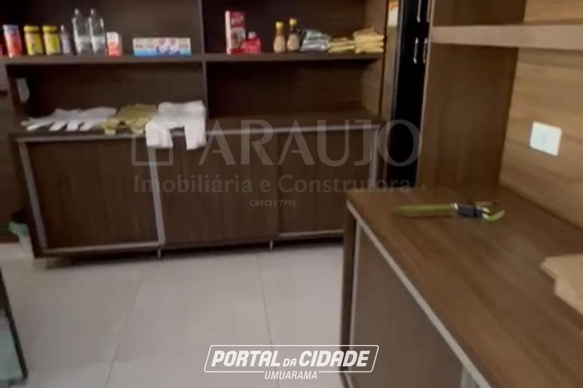 Sobrado &agrave; venda - 600m&sup2; - Centro