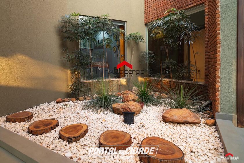 Sobrado &agrave; venda - 305m&sup2; - Zona VII