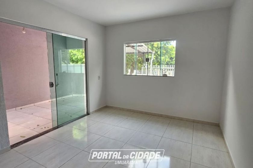 Casa &agrave; venda - 180m&sup2; - Parque Tarum&atilde;