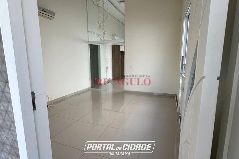 Casa &agrave; venda - 180m&sup2; - JARDIM ALPHAVILE
