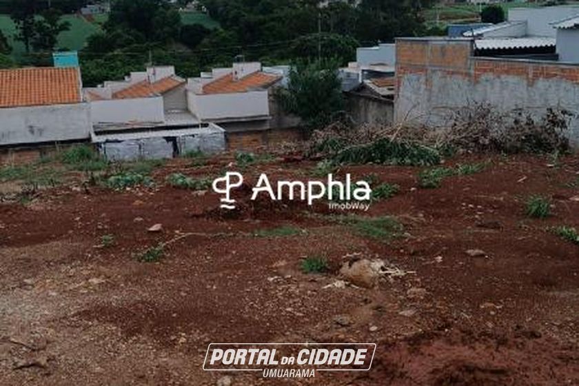 Terreno &agrave; venda - 250m&sup2; - Pinheirinho