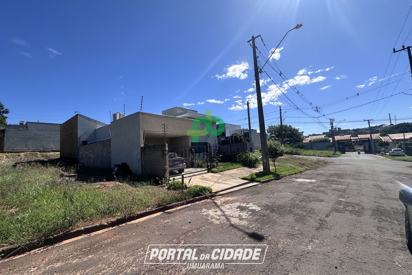 Terreno &agrave; venda - 176m&sup2; - PORTO SEGURO