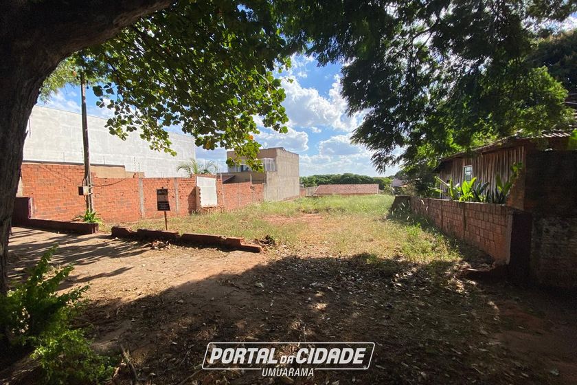 Terreno &agrave; venda - 525m&sup2; - Zona VI