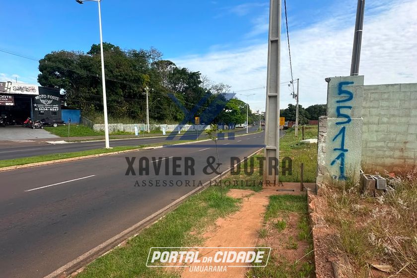 Sal&atilde;o Comercial para alugar - 640m&sup2; - Zona Armaz&eacute;m