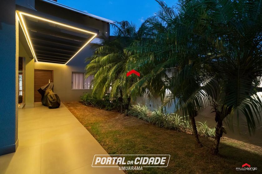 Sobrado &agrave; venda - 305m&sup2; - Zona VII
