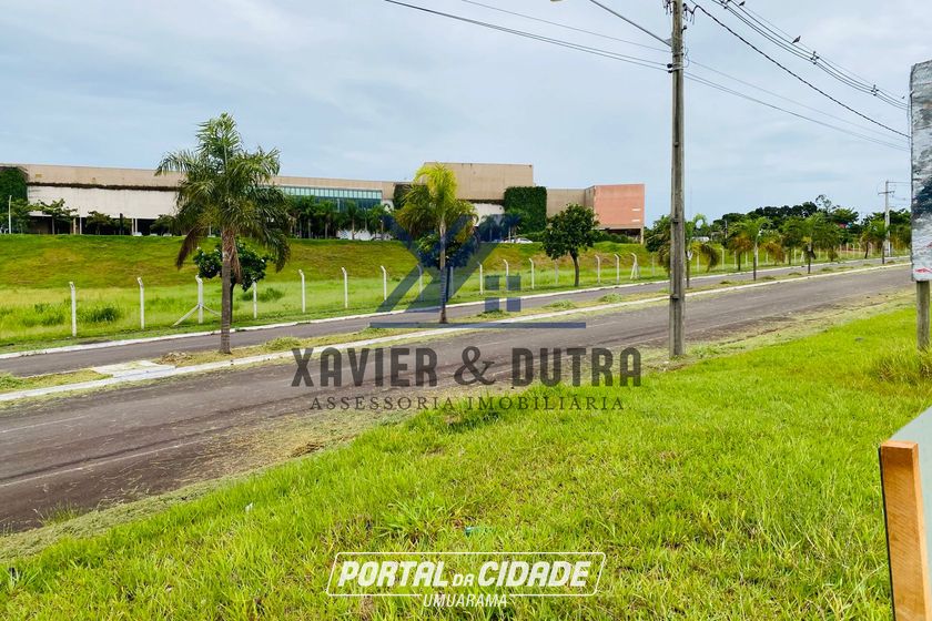 Terreno &agrave; venda - 560m&sup2; - Avenida De Frente Ao Shopping Palladium
